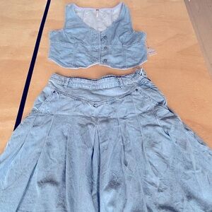 Light indigo Scout denim skirt set